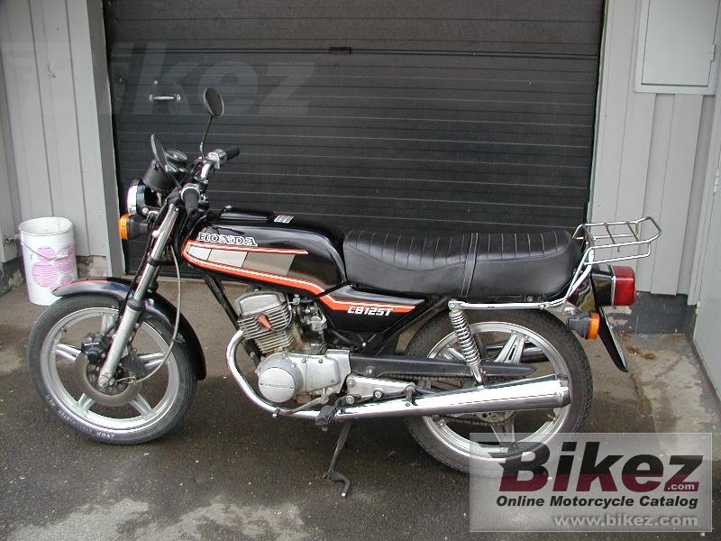 Big nymous user. cb 125 t 2 picture and wallpaper from Bikez.com